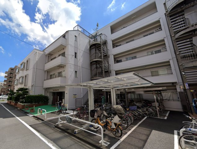 ライオンズマンション尾久(2階)の外観|【現地外観写真】
2沿線3駅利用可能な、アクセス良好な立地。東北本線「尾久」駅徒歩4分の立地です。