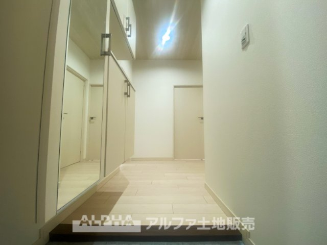 立川羽衣町住宅2号棟の玄関