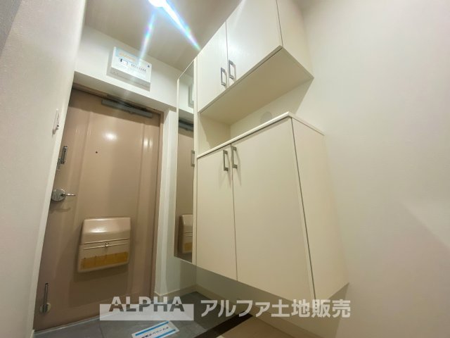 立川羽衣町住宅2号棟の玄関