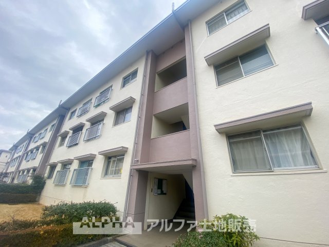 立川羽衣町住宅2号棟の外観