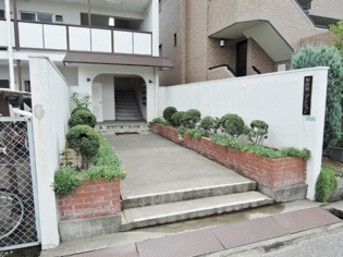 加島第2マンションのエントランス