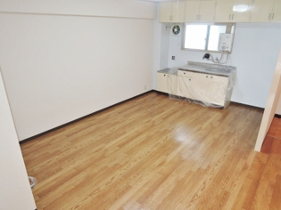加島第2マンションの居間