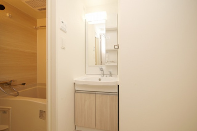 【独立洗面台】 | リヴェント福島野田 | 独立洗面化粧台が付いています