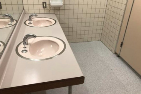 緑地公園ビルの洗面所|洗面所です