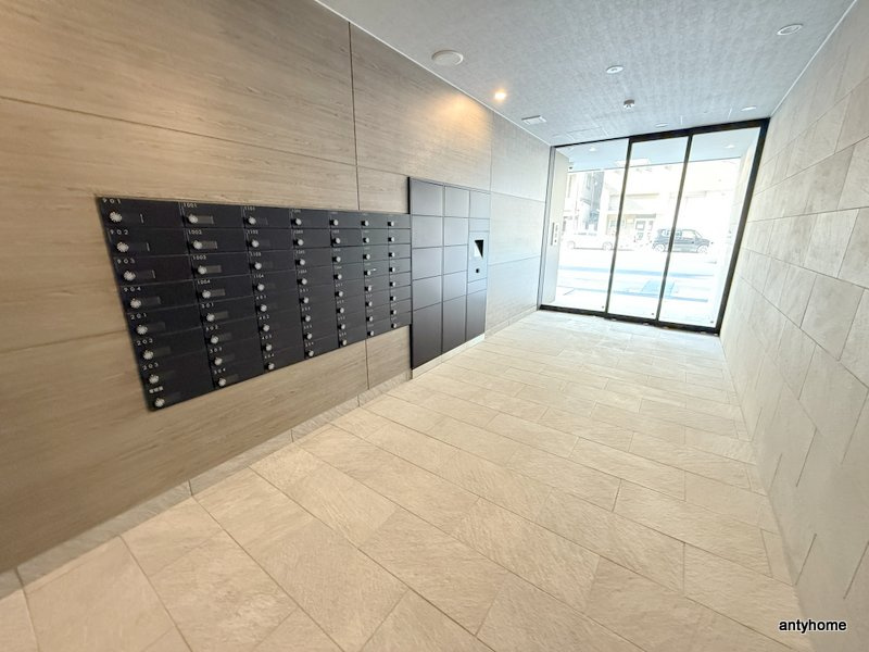 アーバネックス南森町WEST　仲介手数料無料のロビー