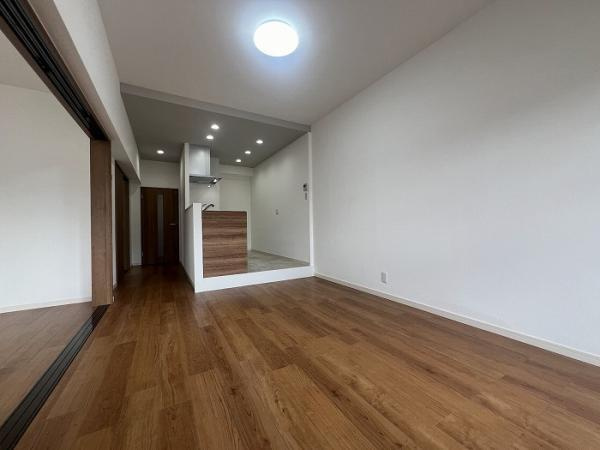 福岡市博多区新和町２丁目の中古マンション|LDK別角度 