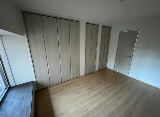 黒髪６丁目戸建の洋室