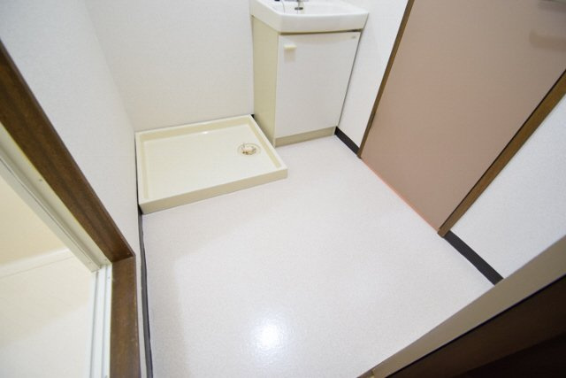 グレースＫの洗面所|室内洗濯機置き場