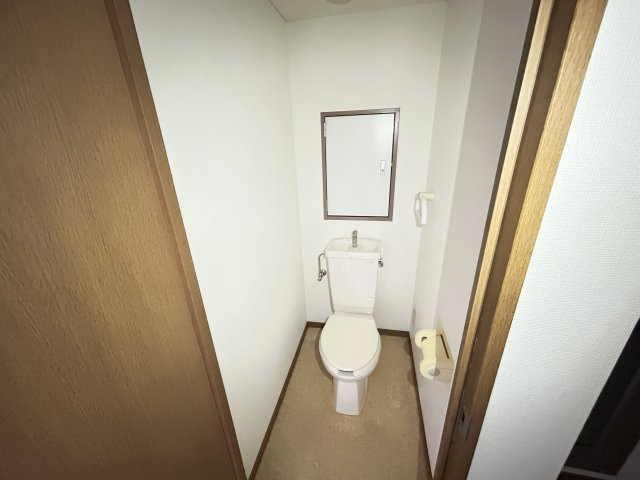 メゾンサカエのトイレ