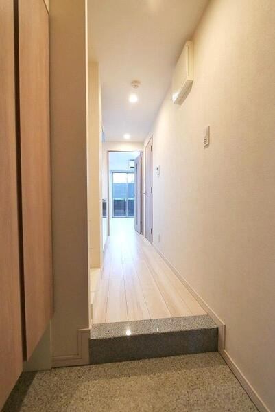 レジディア西船橋の玄関