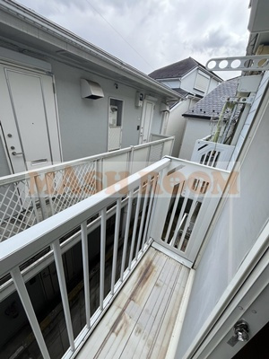 杉並区天沼１丁目のアパートのバルコニー