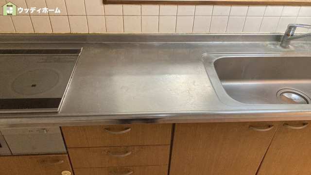 川口市安行吉岡　中古一戸建てのキッチン