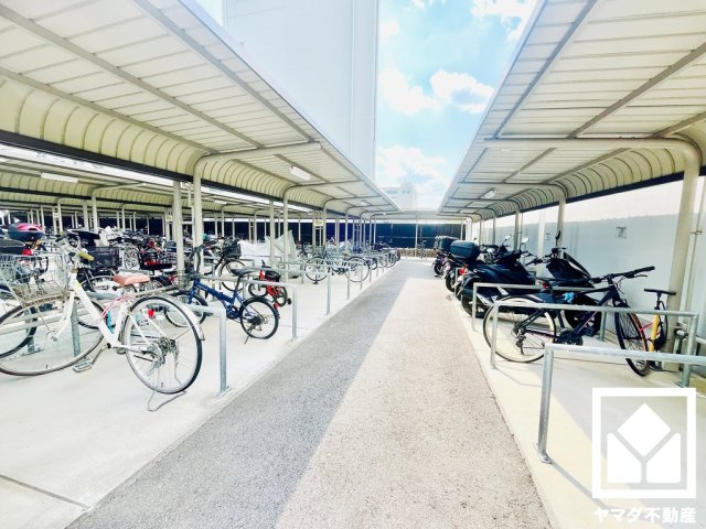 パデシオン京都大久保の駐輪場