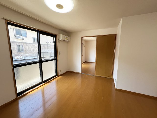 ディアコート札場 A棟の居間・リビング