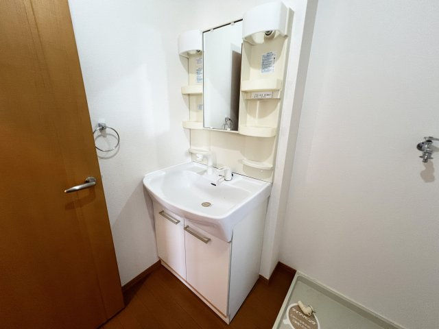 ディアコート札場 A棟の独立洗面台