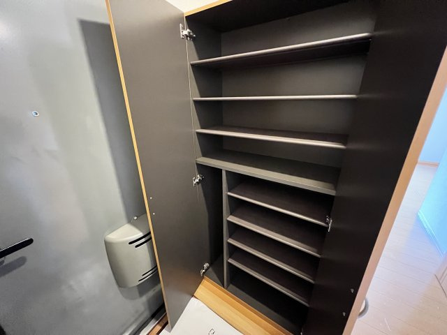 ディアコート札場 A棟の収納