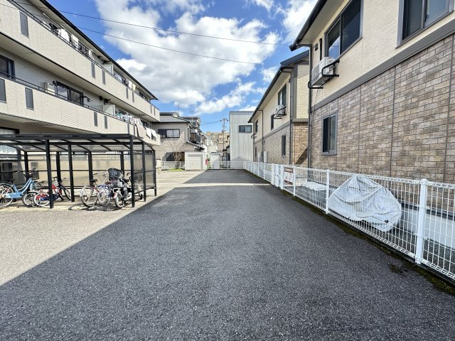 ディアコート札場 A棟の駐車場