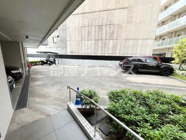 アデグランツ大須の駐車場