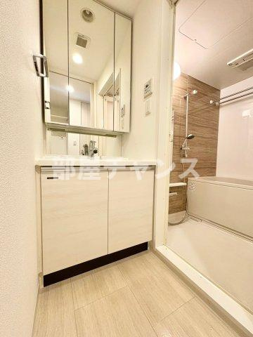 アデグランツ大須の独立洗面台