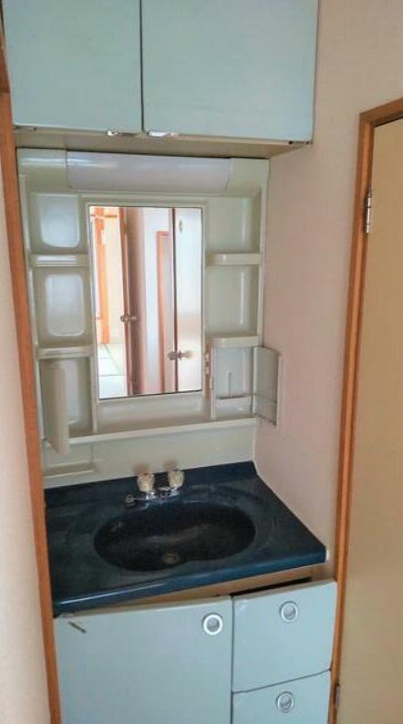 平和荘の独立洗面台