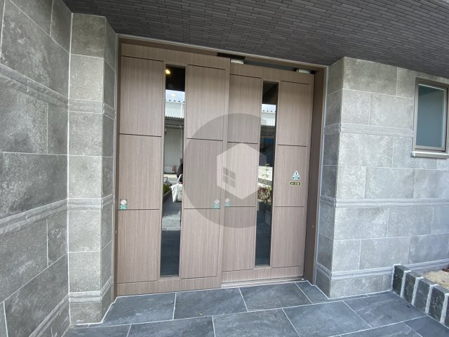 Kaunis Latvaのエントランス