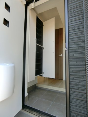 【玄関】 | デァ・マーサ鍛冶町Ａ