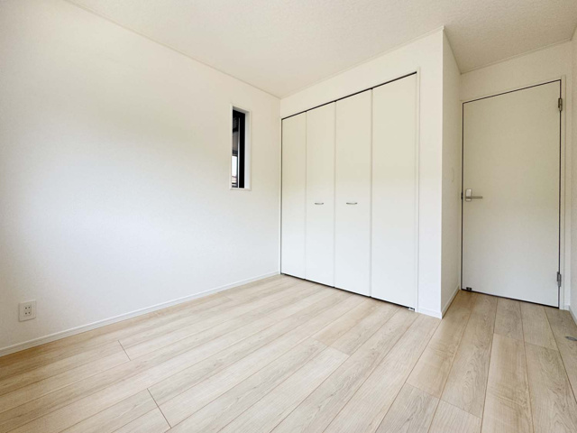 各居室に収納を備えました