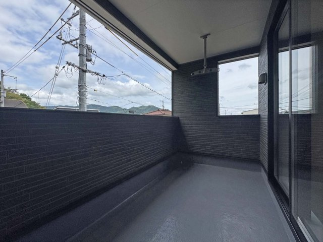 耐震+制震の家 新涯町4丁目：住宅性能取得物件：4号棟のバルコニー|雨の日も安心！インナーバルコニー