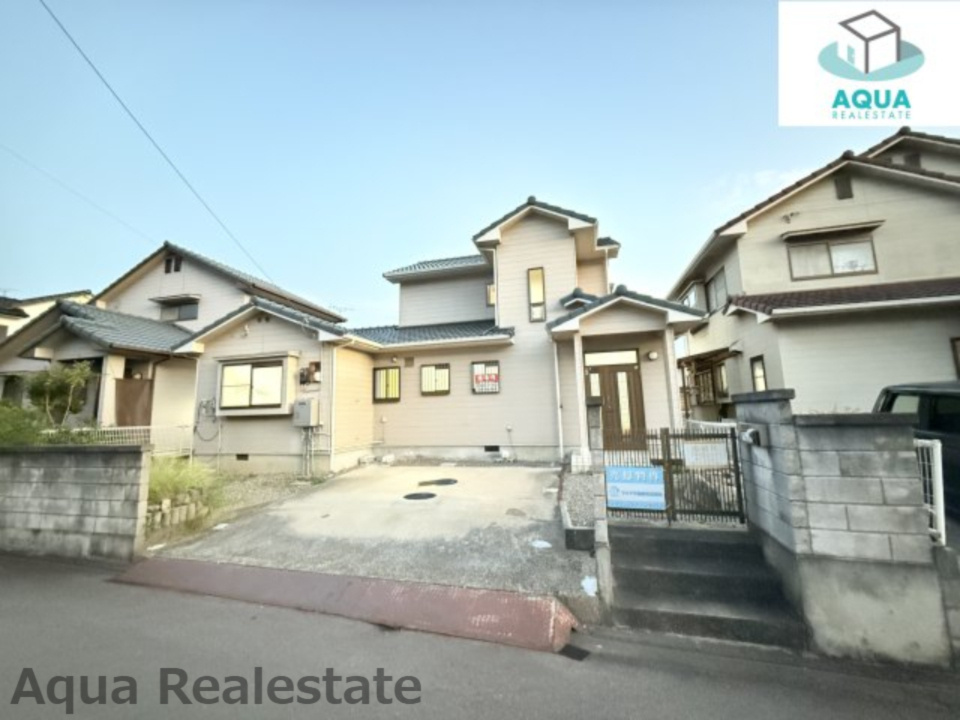 丸亀市飯山町下法軍寺　リノベ住宅の前面道路含む現地写真|外はこのようになっています