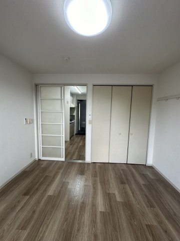 ドエル三芝の居間・リビング