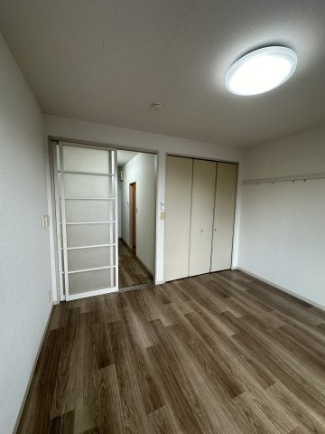 ドエル三芝の居間・リビング