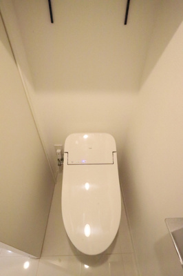 ◆収納棚のあるトイレスペース◆