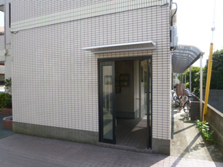 ★建物入り口★
