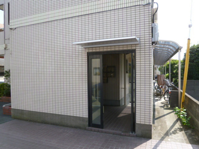 ★建物入り口★