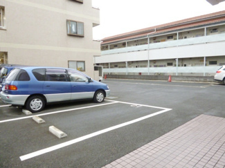 ★敷地内駐車場★（空き確認・使用料等詳細はご確認下さい）