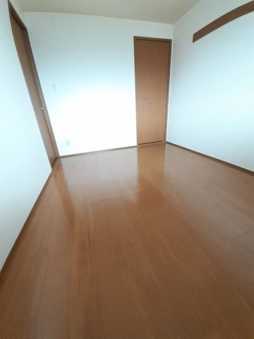 オークヒルズＣの寝室|クローゼット付の寝室です☆