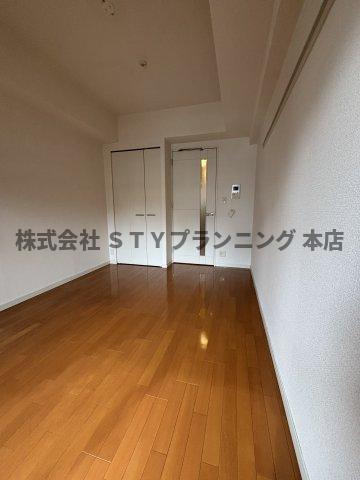 仲介手数料０円！プレサンス泉セントマークの居間・リビング