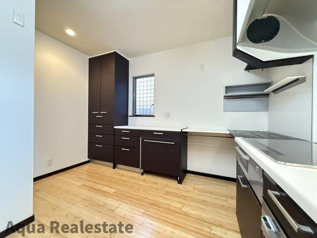 仲多度郡琴平町榎井 戸建のキッチン|コンパクトなキッチンで掃除もラクラク