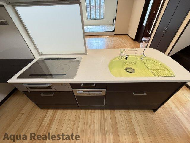 仲多度郡琴平町榎井 戸建のキッチン|キッチンでお料理をお楽しみください