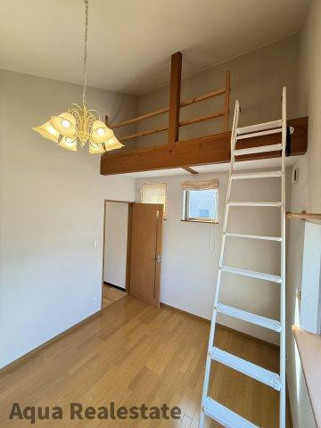仲多度郡琴平町榎井 戸建の子供部屋|子供のお昼寝に使えるお部屋です