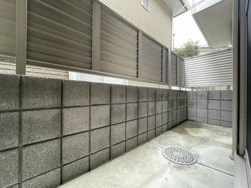 熊本市中央区水前寺１丁目のアパートのバルコニー
