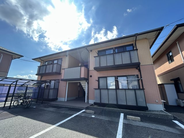 サングリーンB棟の外観