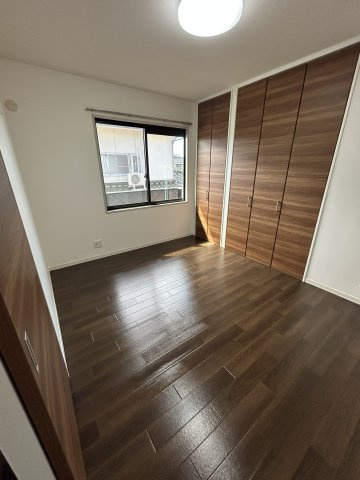 サングリーンB棟の洋室