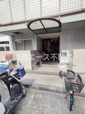 【エントランス】 | アリーヴェデルチ小阪