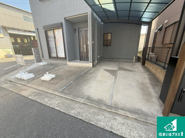 堺市北区金岡町　中古一戸建ての駐車場|駐車スペース！散水栓があるので、こまめに愛車を洗えます！