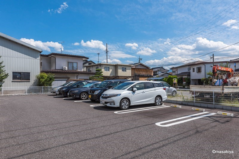 フローラ　悠の駐車場|駐車場
