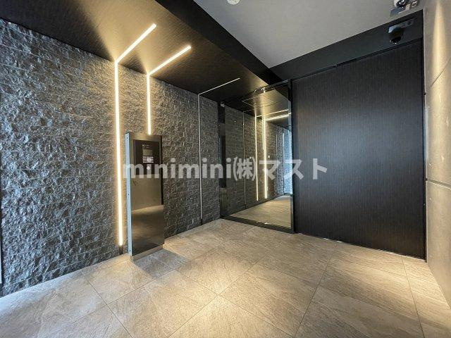 S-RESIDENCE難波大国町dominaのエントランス