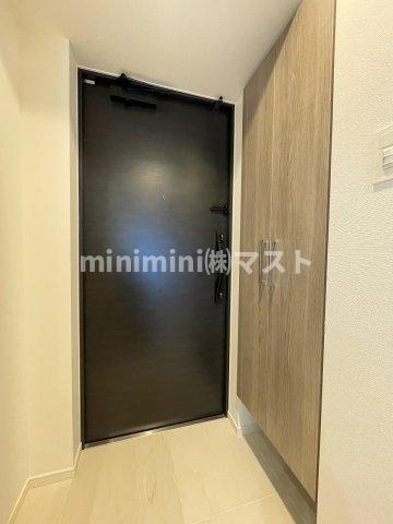 S-RESIDENCE難波大国町dominaの玄関