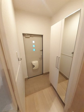 ネルソン四番館の玄関