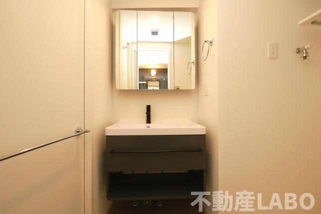 セレニテ難波ミラク参番館の洗面所